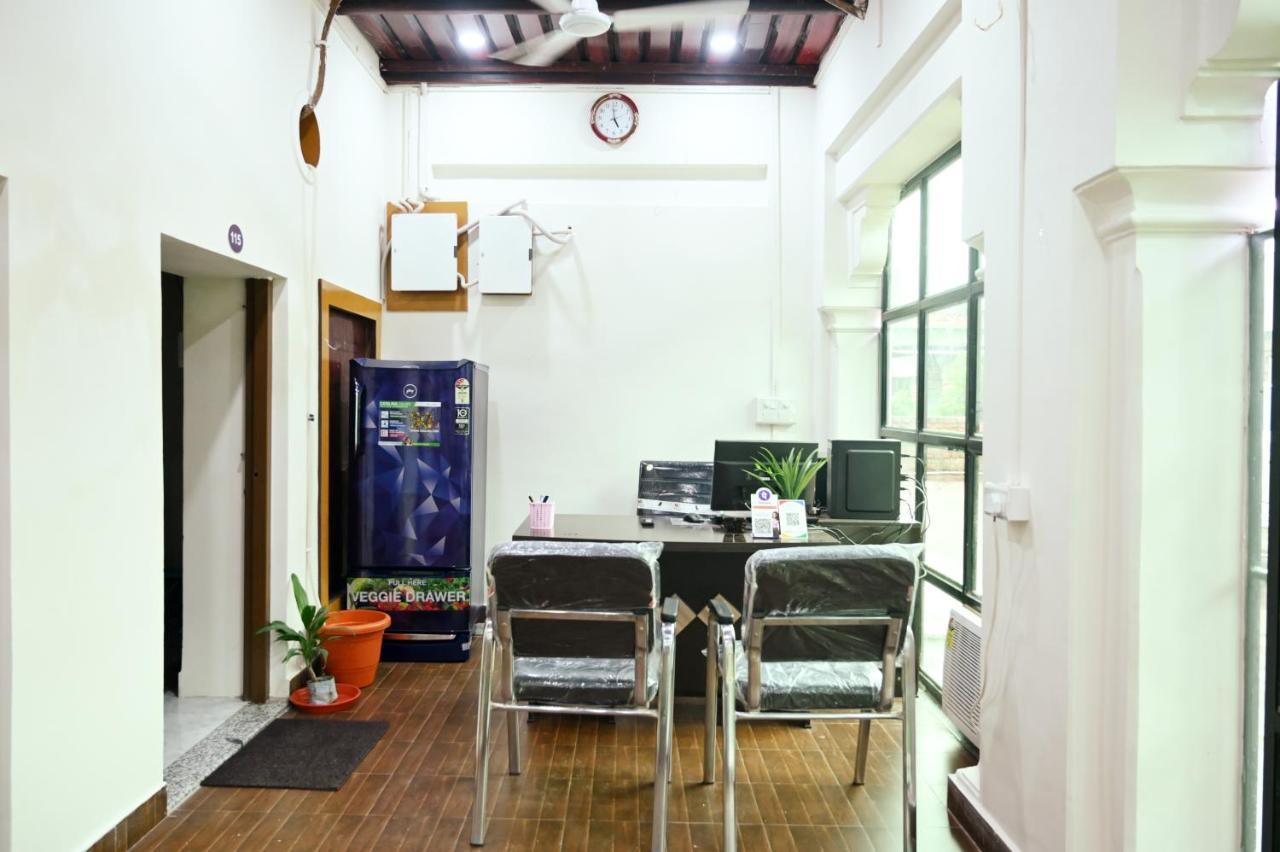 The Hotel Ambassador Inn — Photos 3